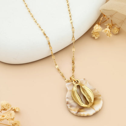 Beautiful Kori Crafted Locket Chain