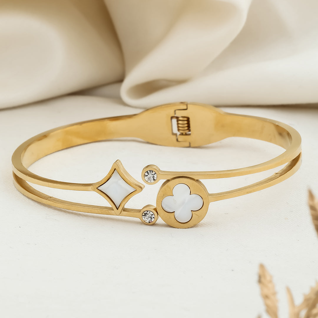 Flower and dice designer closer kada