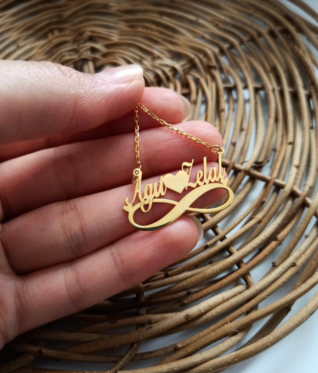 COUPLE NAME NECKLACE WITH BOTTOM INFINITY 18K GOLD PLATED TIARA JEWELS